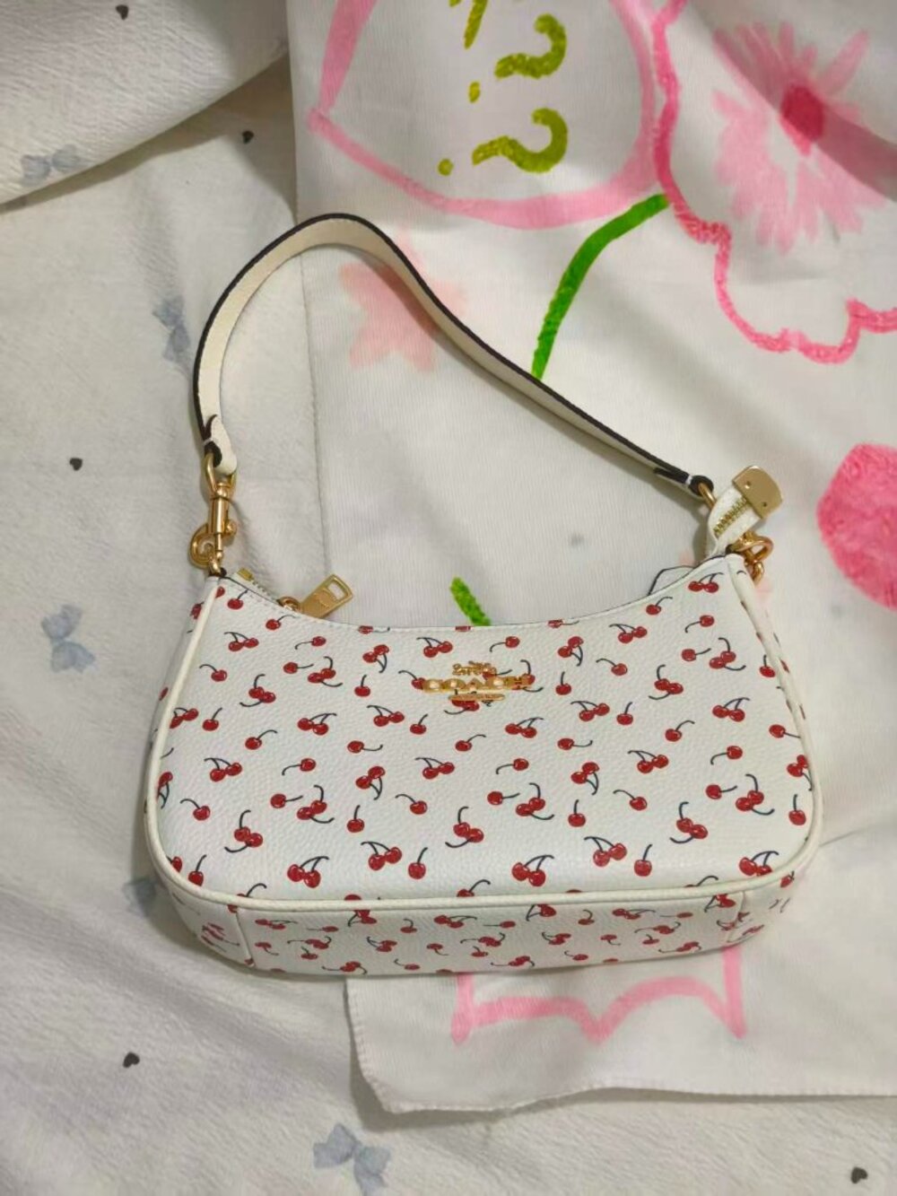 Coach White Cherry Print Hobo Shoulder Bag Gold Hardware Brand New